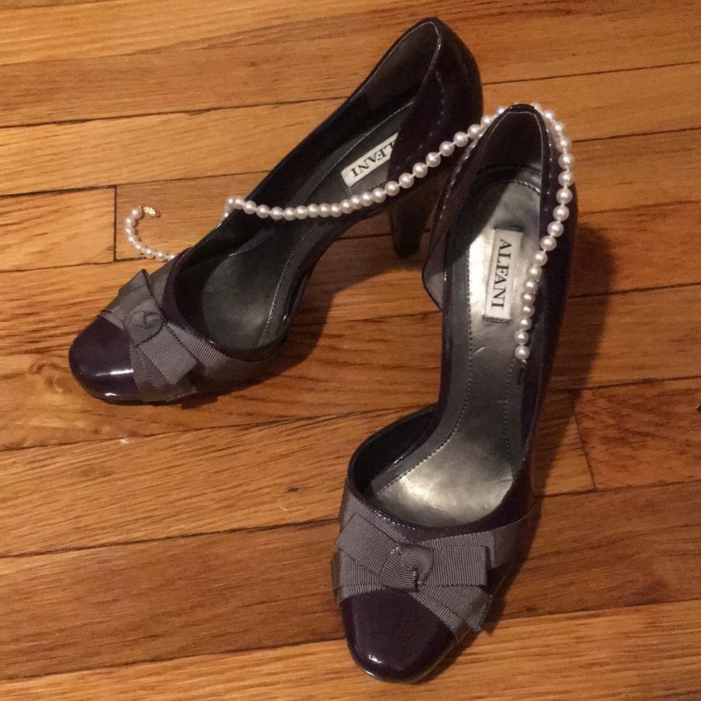 Alfani Plum Bow Pumps 7.5 - Picture 4 of 8